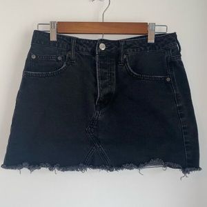 American Eagle Black midi jean skirt size 6